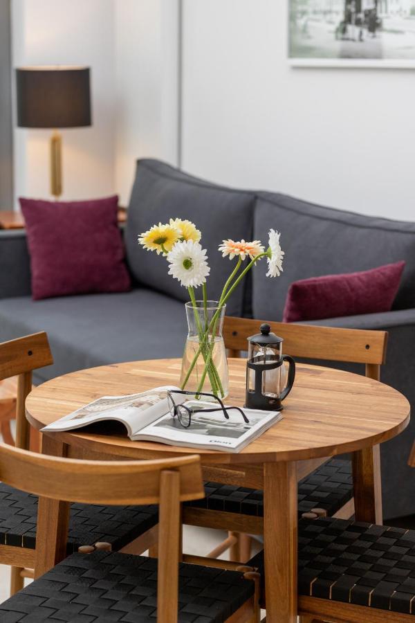Plac Unii Apartment Gdynia City Centre By Noclegi Renters Exterior foto